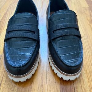 Dolce Vita Aubree Black Crocodile Pattern Loafers